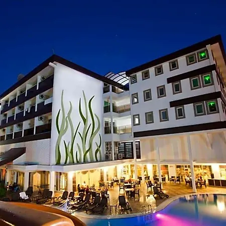 Adella Otel 4*