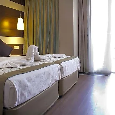 Adella 4*