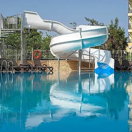 Adella Otel 4*